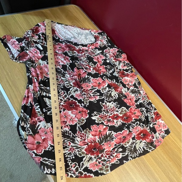 Floral Pink Short Sleeve Relaxed Blouse - Picture 5 of 8